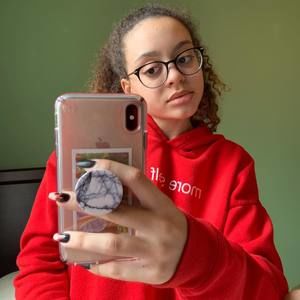 Meet your Posher, Claire